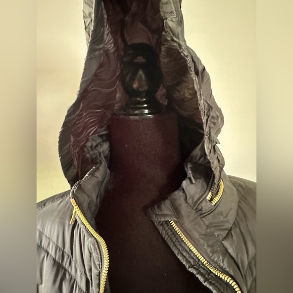 Michael Kors  - BLACK Hooded Puffer Jacket with Gold Accents - Picture 3 of 7